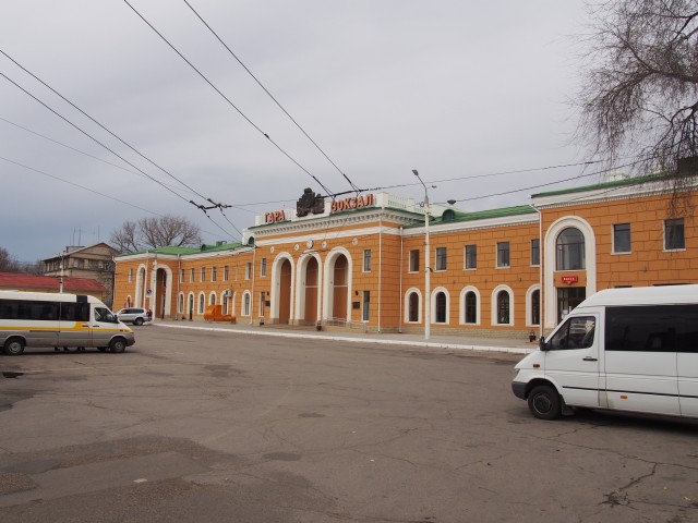 ティラスポリ駅
